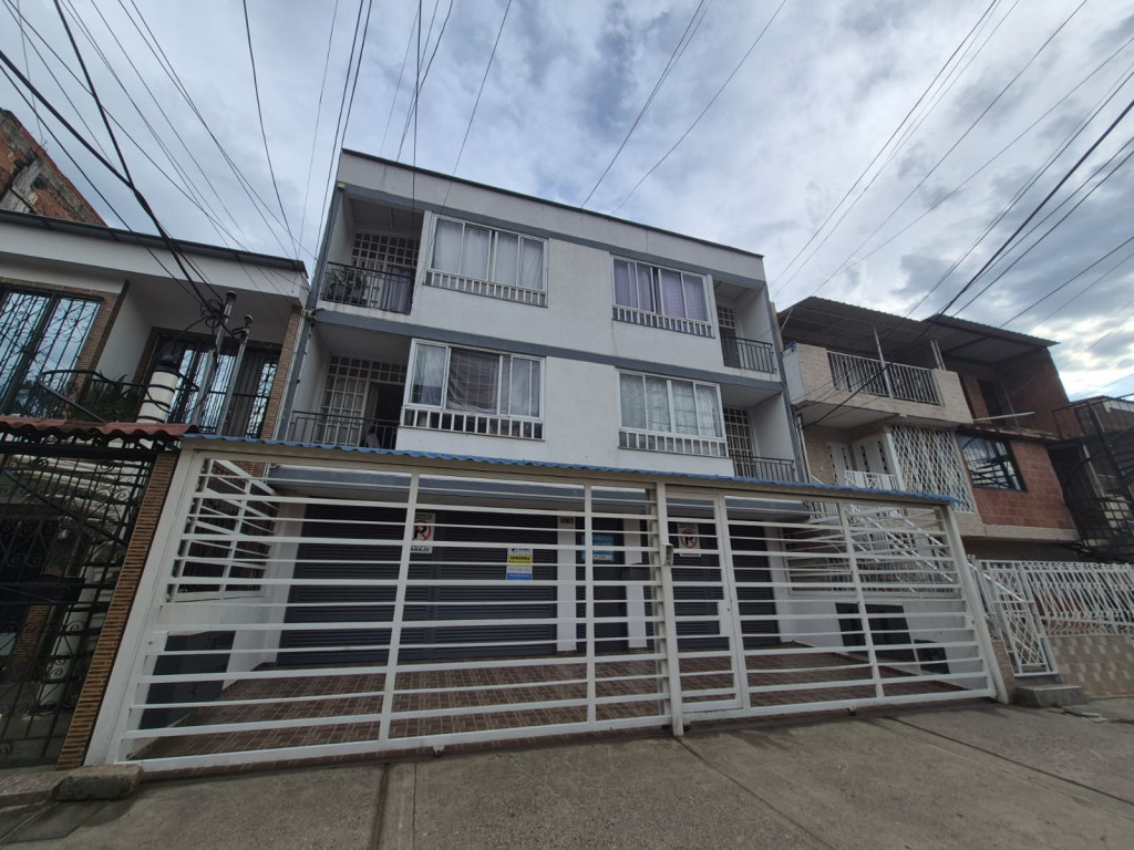 APARTAMENTO Carrera 25b #25-26, APTO 2DO Piso Barrio Agua Blanca, Aguablanca, Cali