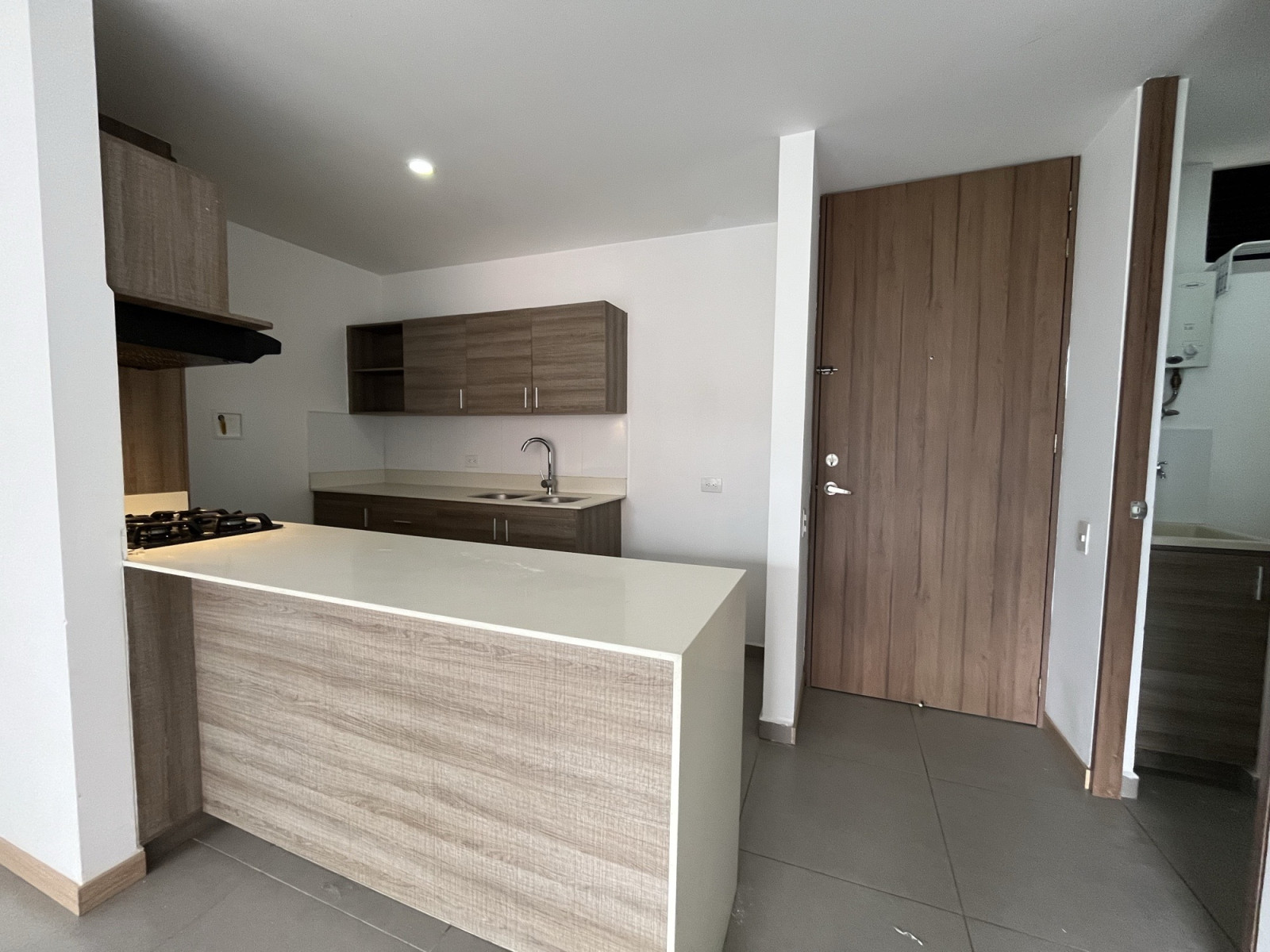 APARTAESTUDIO calle 37 sur # 27-90. Biocity 1104, Loma Del Escobero, Envigado