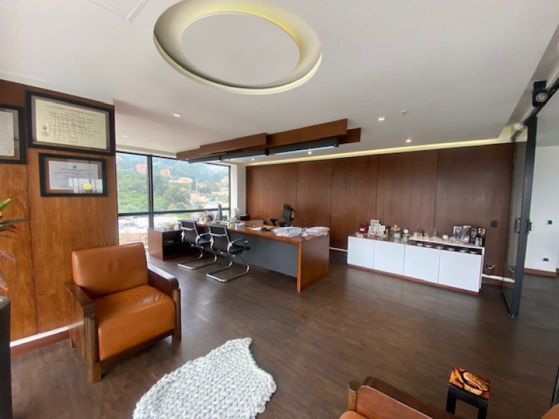 Oficina En Arriendo - Santa Barbara Oriental, Bogotá