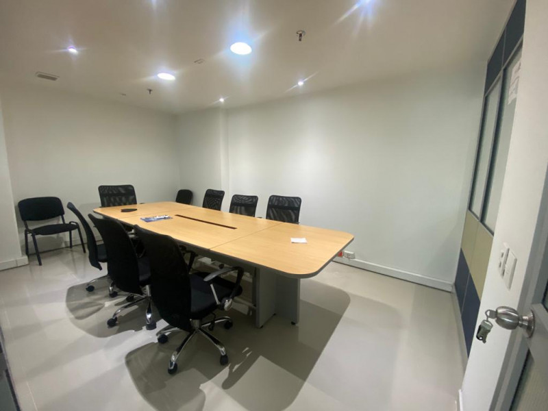 Oficina En Venta - Santa Barbara Oriental, Bogotá