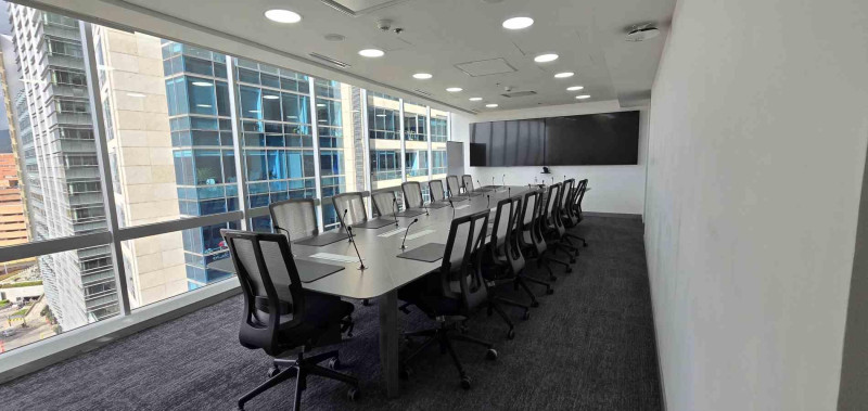 Oficina En Arriendo - Santa Barbara, Bogotá