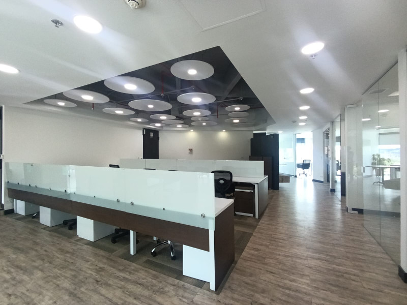 Oficina En Arriendo - Santa Ana Oriental, Bogotá