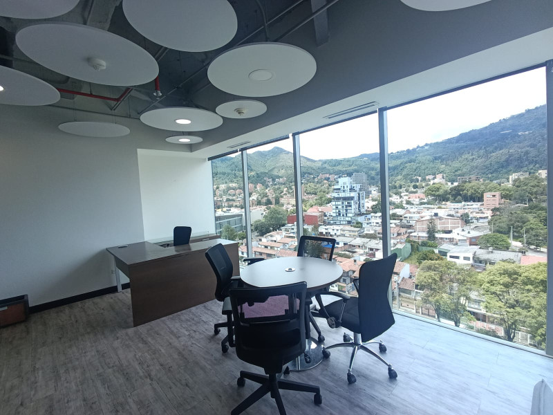 Oficina En Arriendo - Santa Ana Oriental, Bogotá