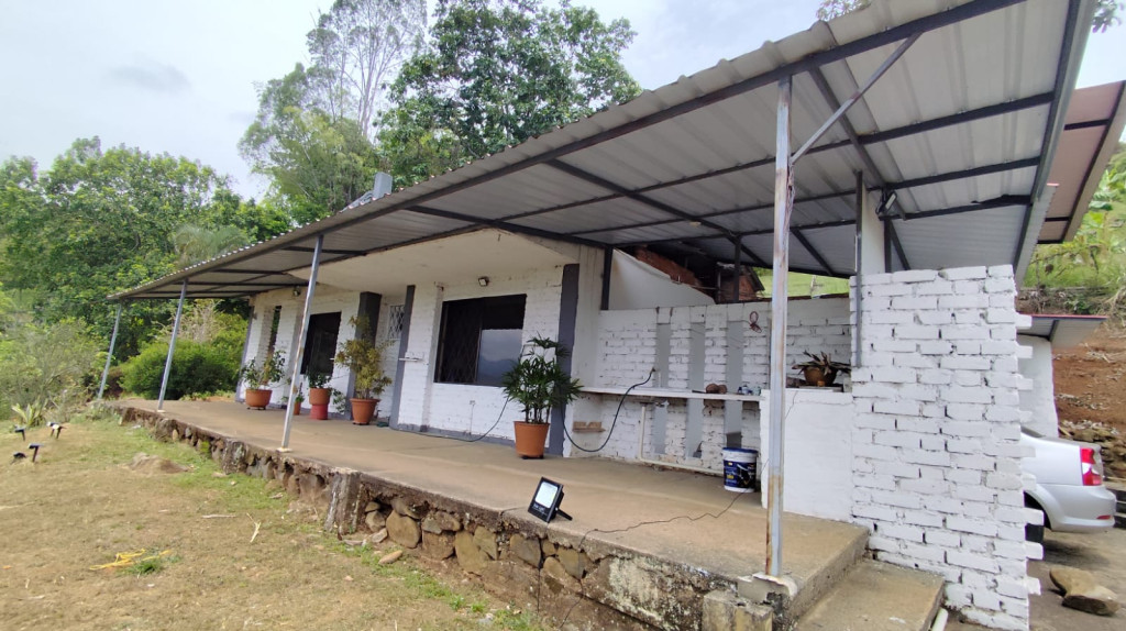 CASA Vía a Cristo Rey, Cristales, Cali