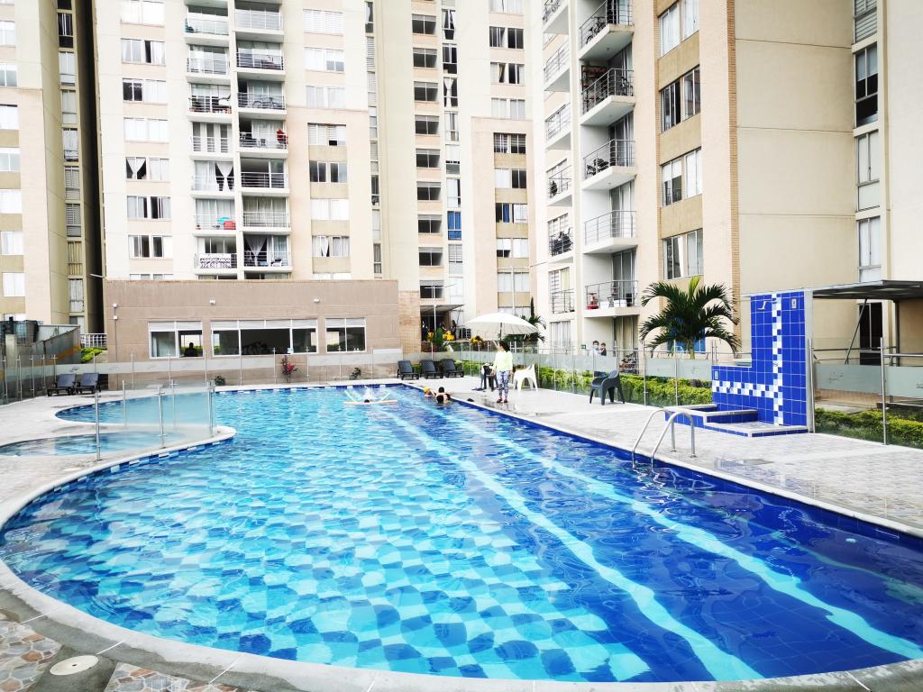 Apartamento En Venta - C.r. Mirador De Los Andes Piso 7, Ibagué