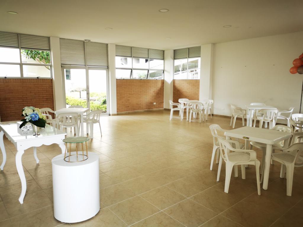 Apartamento En Venta - C.r. Mirador De Los Andes Piso 7, Ibagué