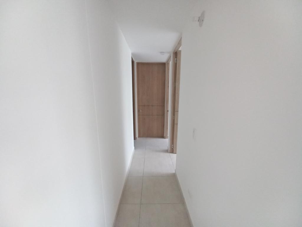 Apartamento En Venta - C.r Bosque De San Ángel Piso 8, Ibagué