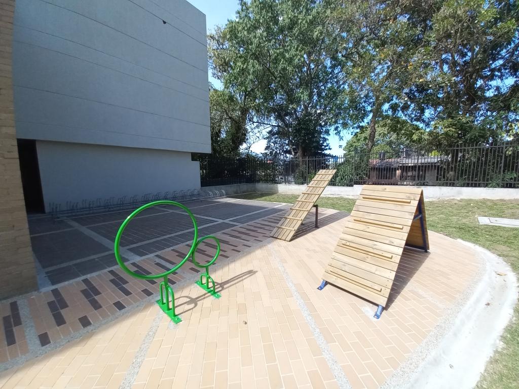 Apartamento En Venta - C.r Bosque De San Ángel Piso 8, Ibagué