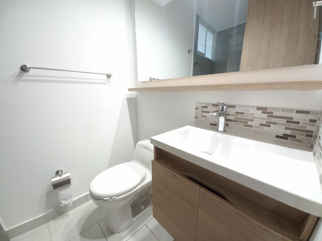 Apartamento En Venta - C.r Bosque De San Ángel Piso 8, Ibagué