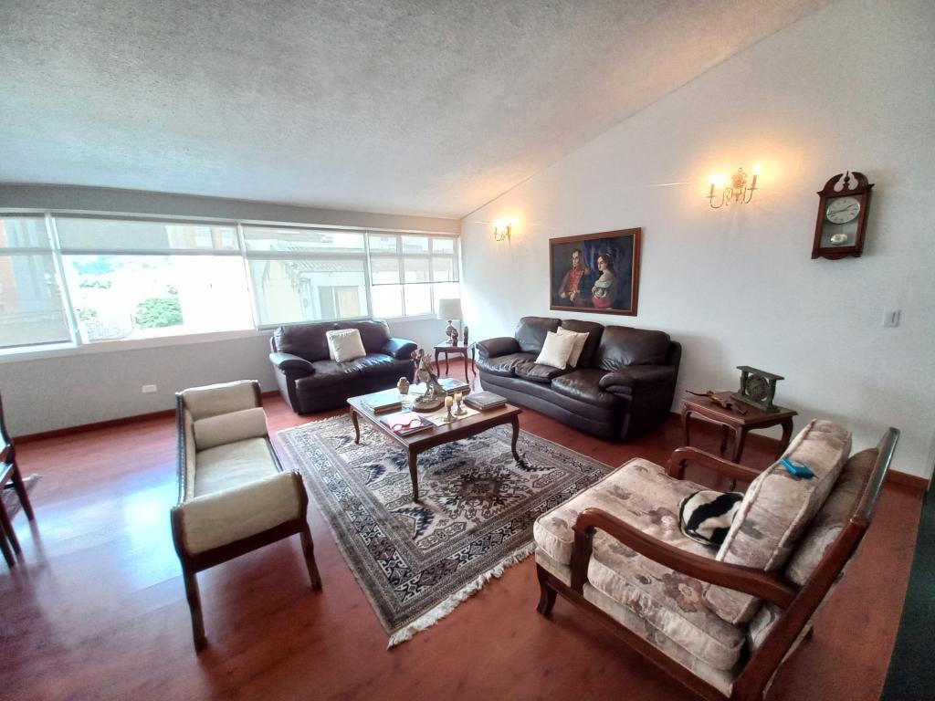 Apartamento En Venta - Edificio Plaza Bolivar Piso 3 Sin Asensor, Ibagué