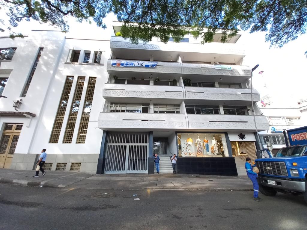 Apartamento En Venta - Edificio Plaza Bolivar Piso 3 Sin Asensor, Ibagué