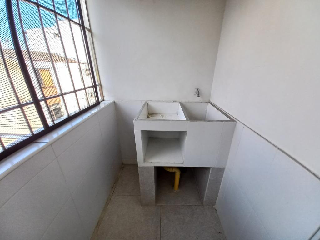 Apartamento En Venta - Edificio Plaza Bolivar Piso 3 Sin Asensor, Ibagué