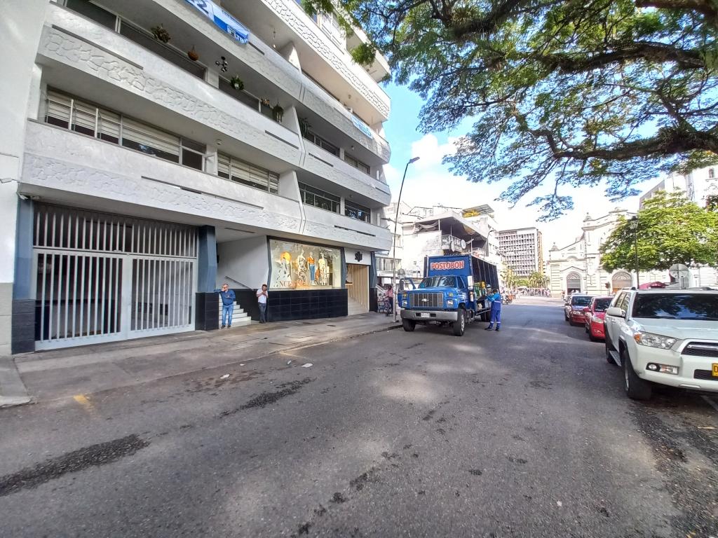 Apartamento En Venta - Edificio Plaza Bolivar Piso 3 Sin Asensor, Ibagué
