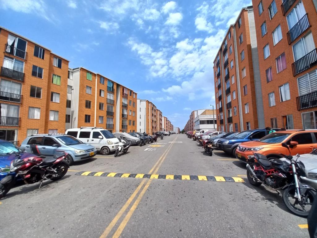 Apartamento En Arriendo - Arboleda Campestre Yarumo Piso 7 Sin Ascensor, Ibagué
