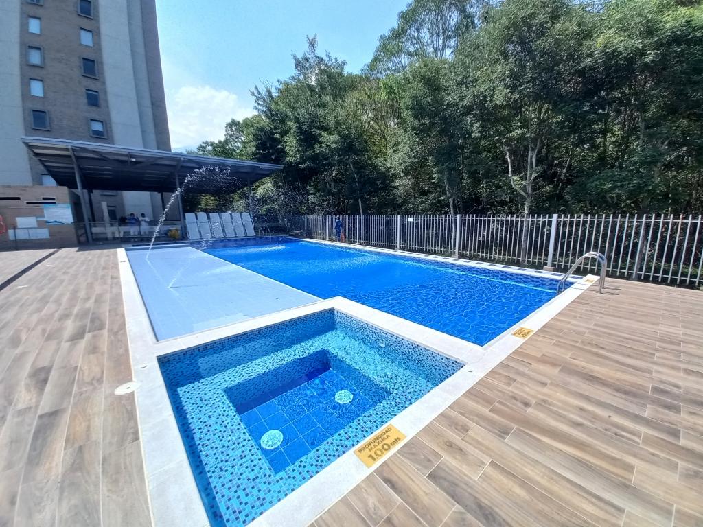 Apartamento En Venta - C.r Ocobo Piso 5, Ibagué