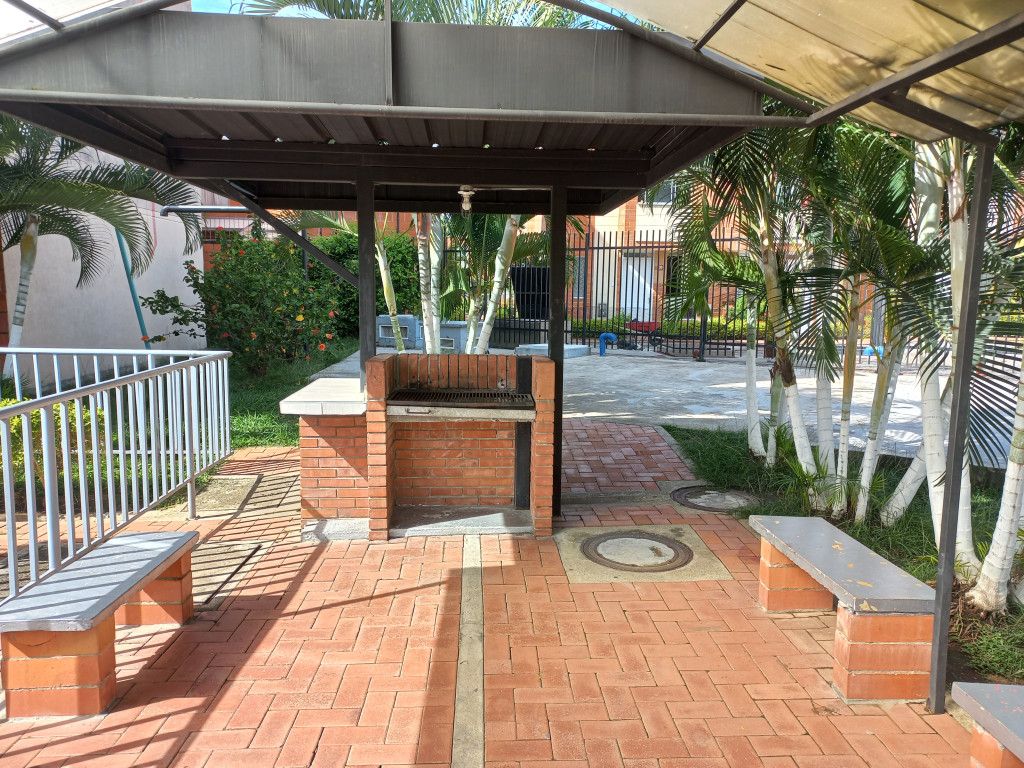 Apartamento En Venta - Torreón De Santa Ana De Zorroza Piso 5 Sin Asc, Ibagué