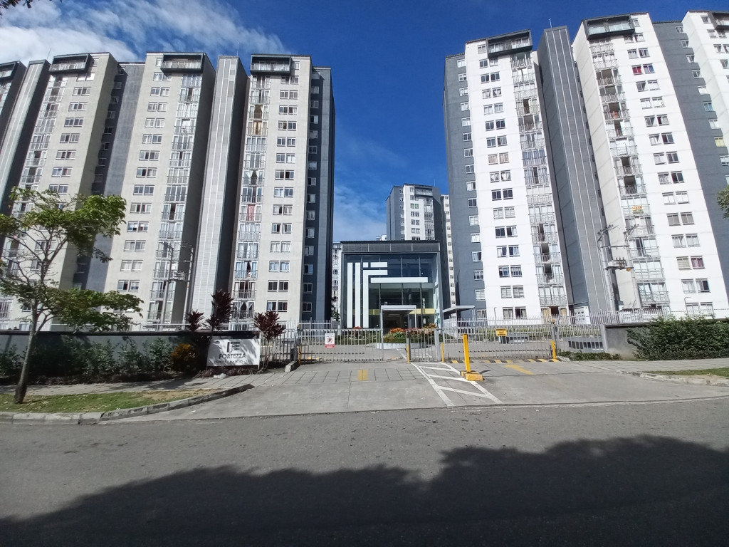 Apartamento En Venta - Conjunto Residencial Fortezza I Piso 15, Ibagué
