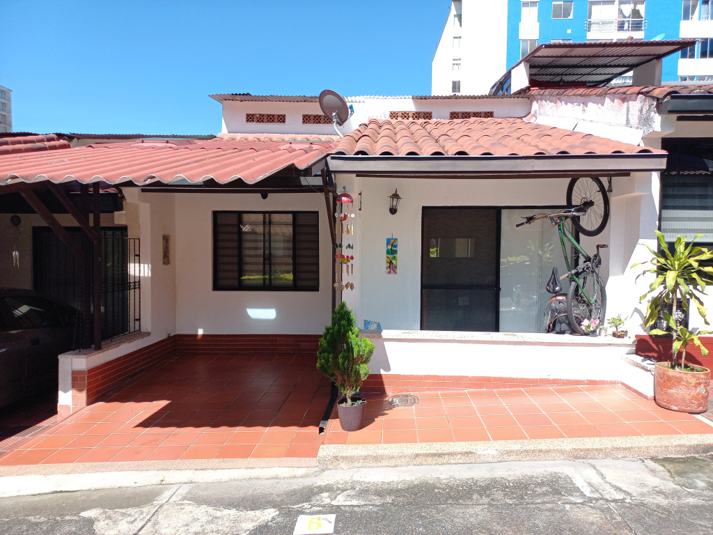 Casa En Venta - Condominio Villa Margarita, Ibagué