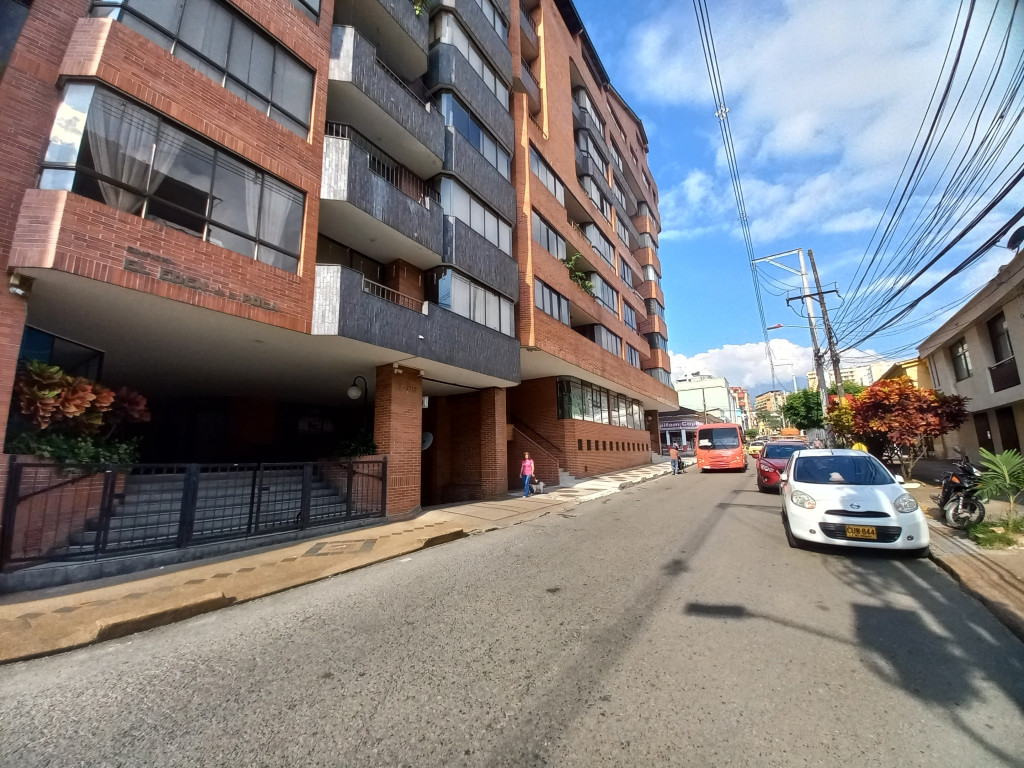 EDIFICIO MULTIFAMILIARES EL EDEN