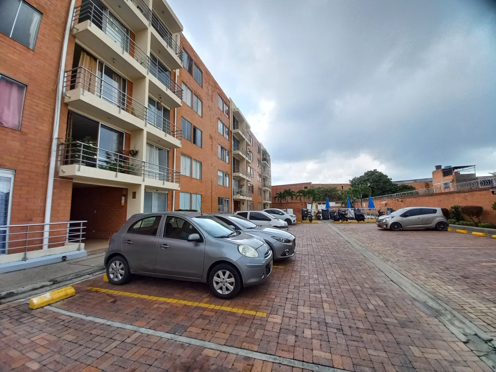 Apartamento En Arriendo - C.r Portal Del Jardín  Piso 5 Sin Ascensor, Ibagué