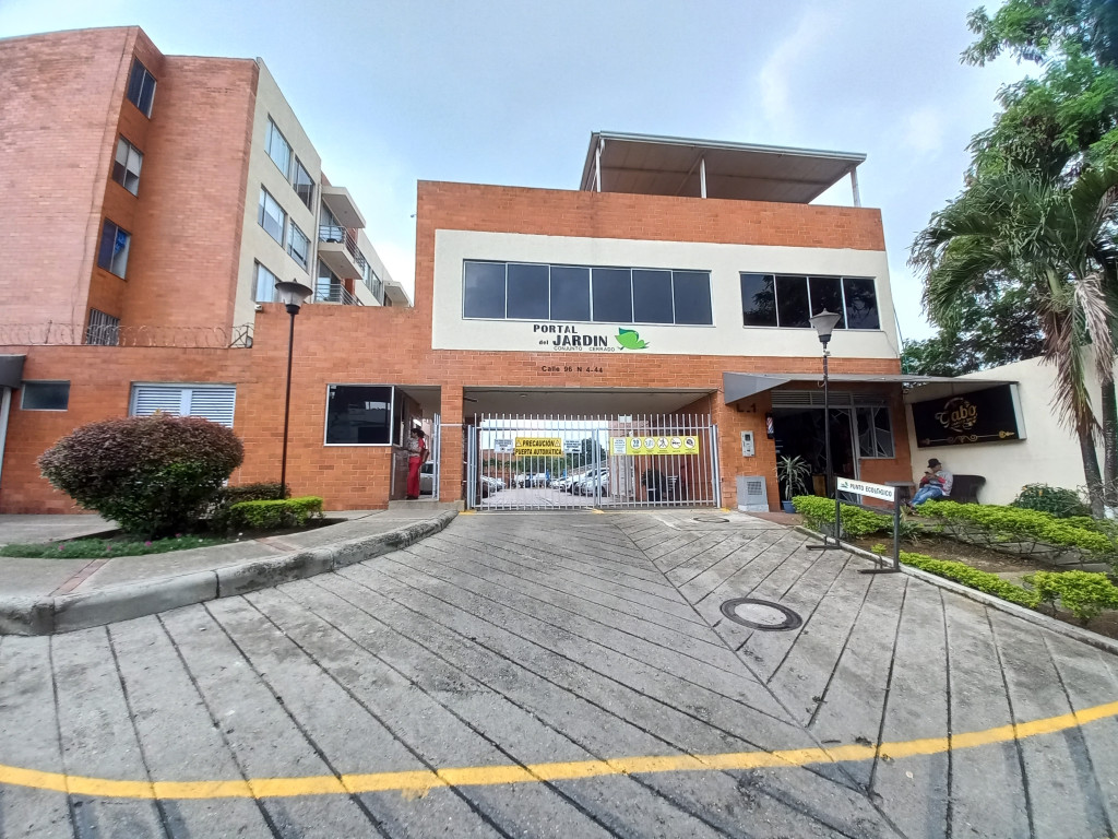 Apartamento En Arriendo - C.r Portal Del Jardín  Piso 5 Sin Ascensor, Ibagué