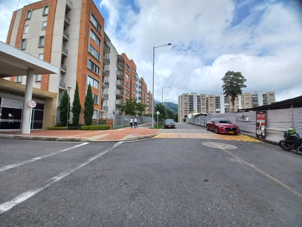 CONJUNTO RESIDENCIAL MALACA PISO 6
