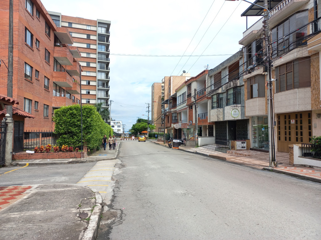 CONJUNTO RESIDENCIAL PRADOS DEL NORTE PISO 2