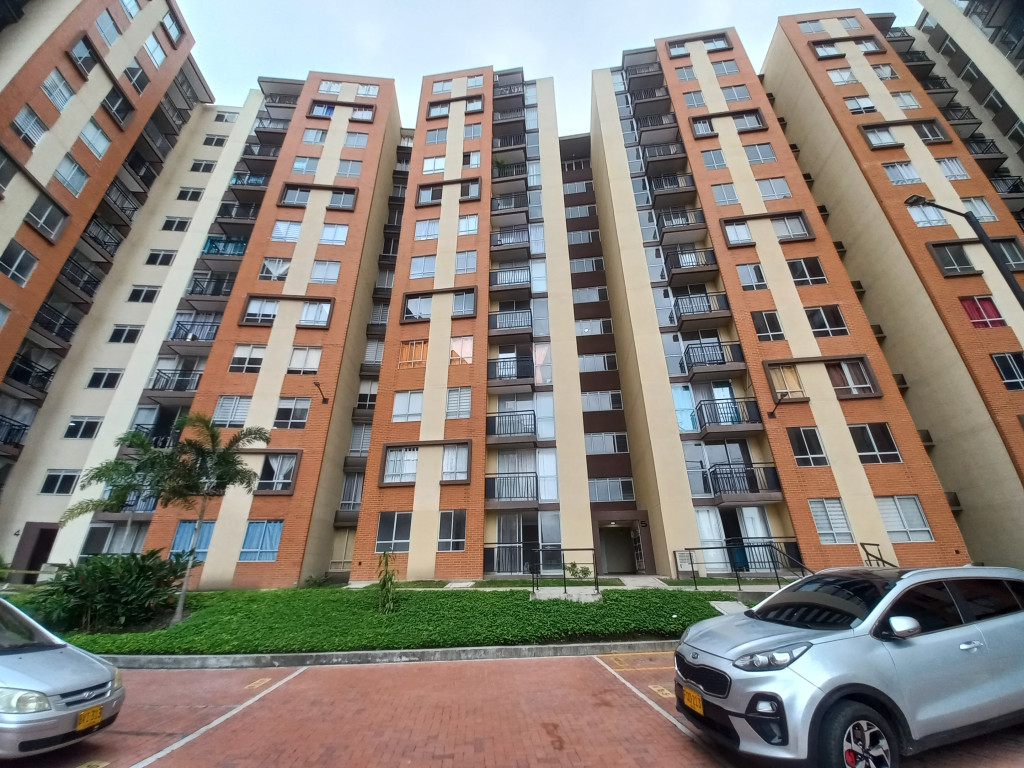 Apartamento En Venta - C. R  Valle Lindo Piso 12, Ibagué