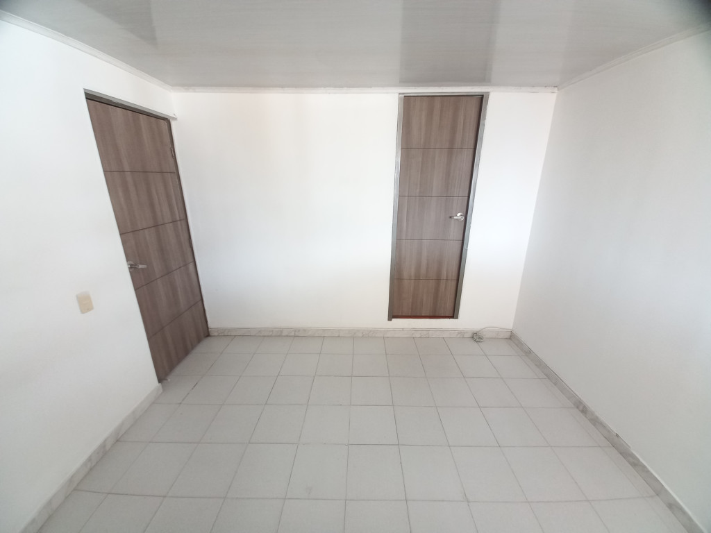 Apartamento En Venta - Multifamiliares Rincon Del Campreste Piso 5, Ibagué