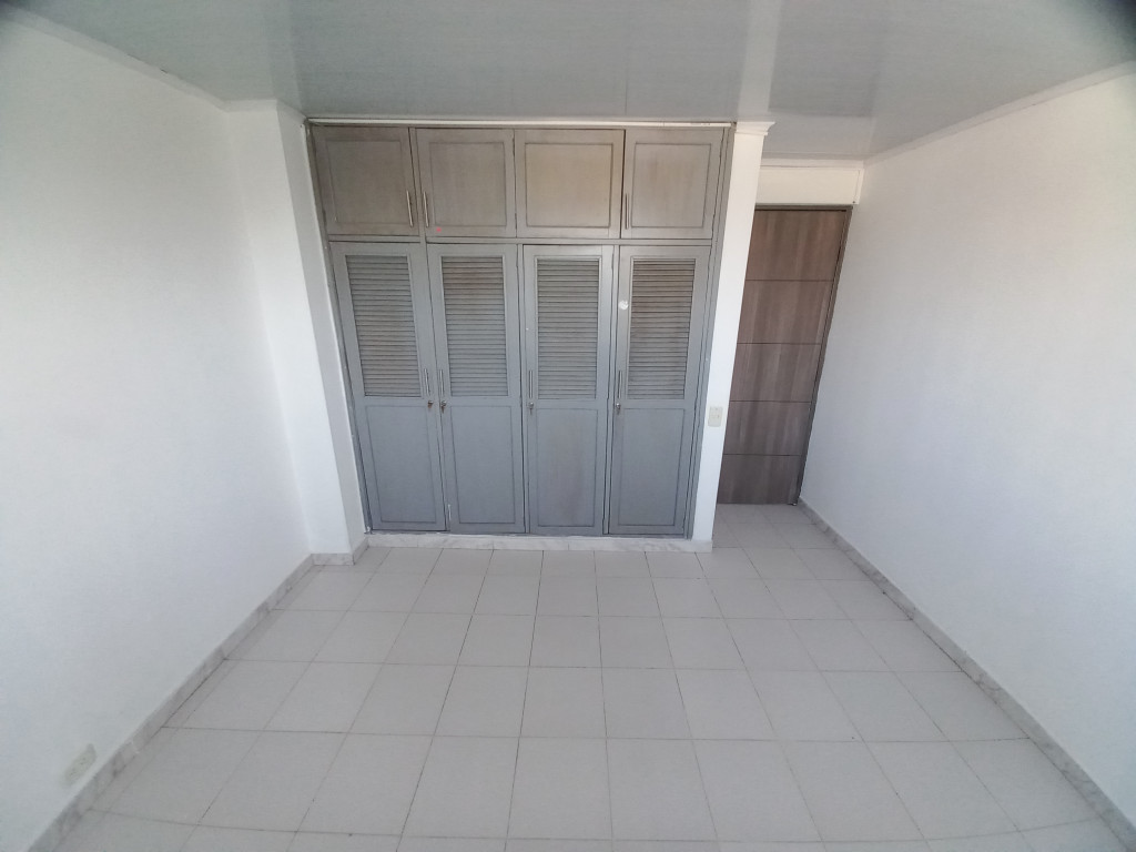 Apartamento En Venta - Multifamiliares Rincon Del Campreste Piso 5, Ibagué