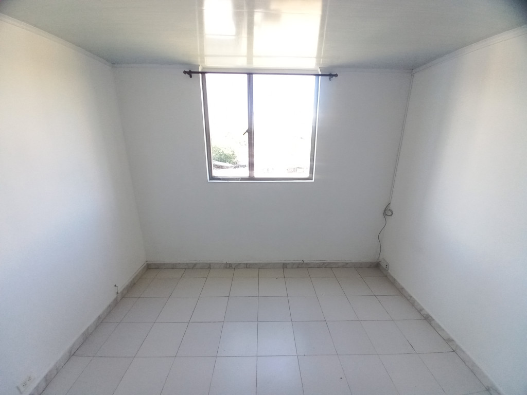 Apartamento En Venta - Multifamiliares Rincon Del Campreste Piso 5, Ibagué