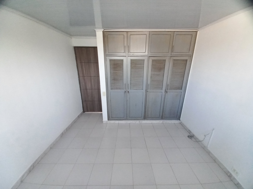 Apartamento En Venta - Multifamiliares Rincon Del Campreste Piso 5, Ibagué