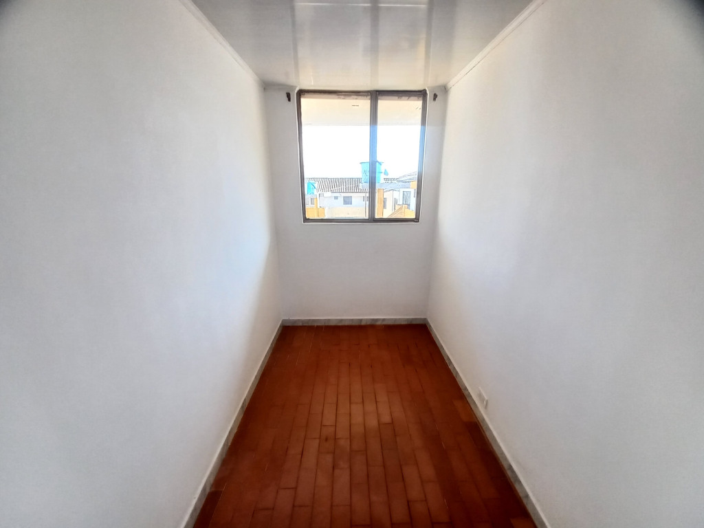 Apartamento En Venta - Multifamiliares Rincon Del Campreste Piso 5, Ibagué