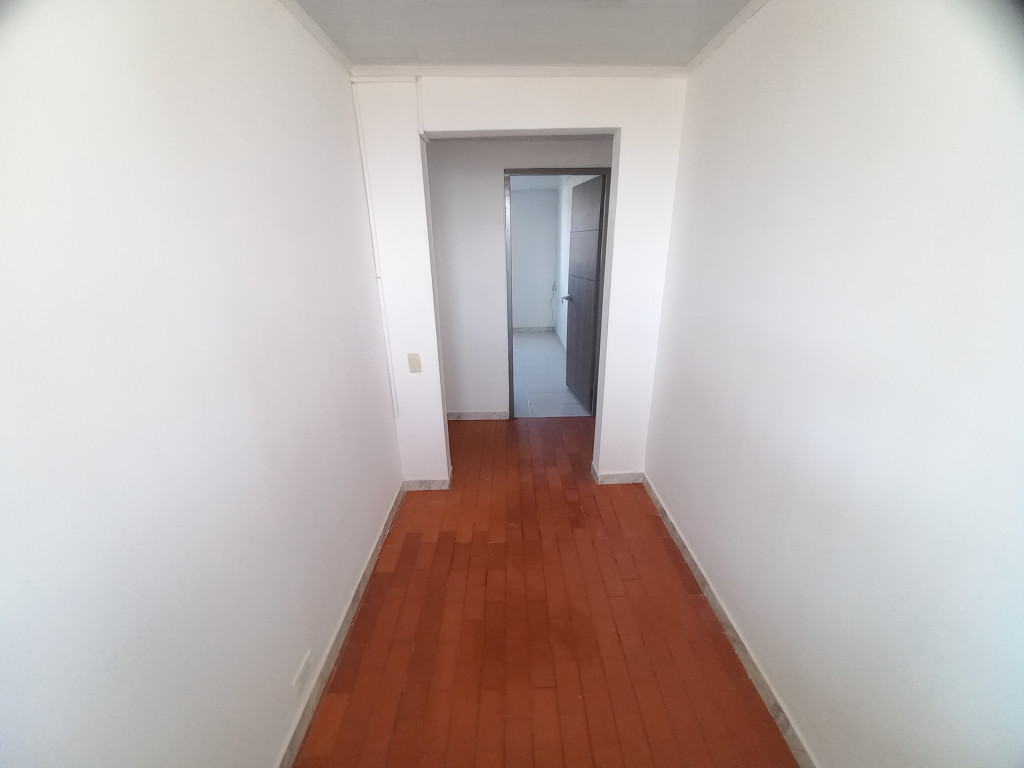 Apartamento En Venta - Multifamiliares Rincon Del Campreste Piso 5, Ibagué