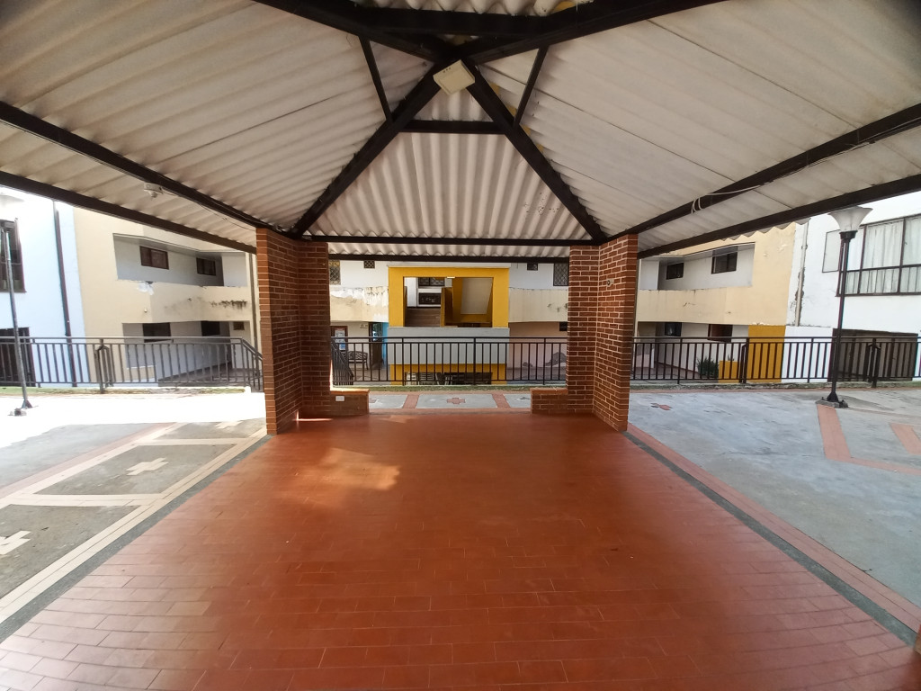 Apartamento En Venta - Multifamiliares Rincon Del Campreste Piso 5, Ibagué