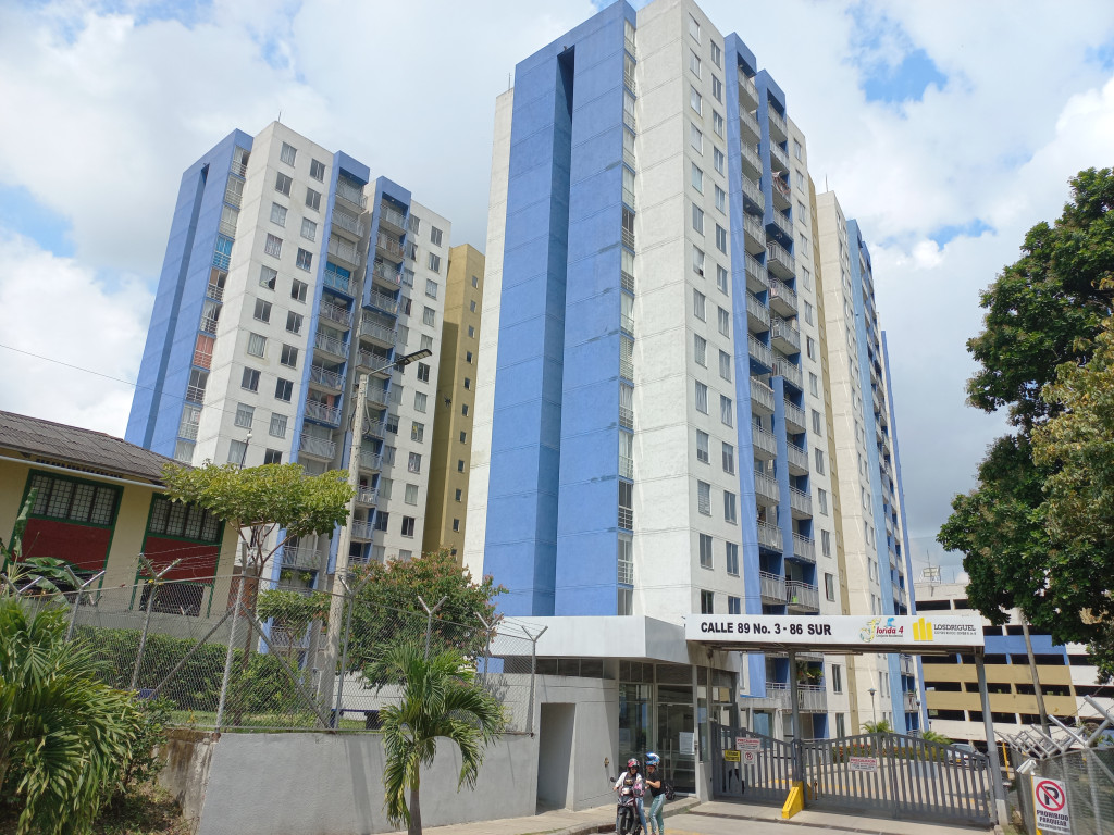 CONJUNTO RESIDENCIAL FLORIDA IV PISO 4