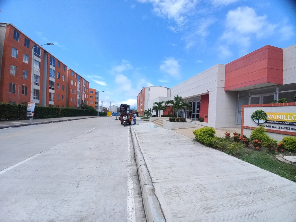 ARBOLEDA CAMPESTRE VAINILLO PISO 4 SIN ASCENSOR