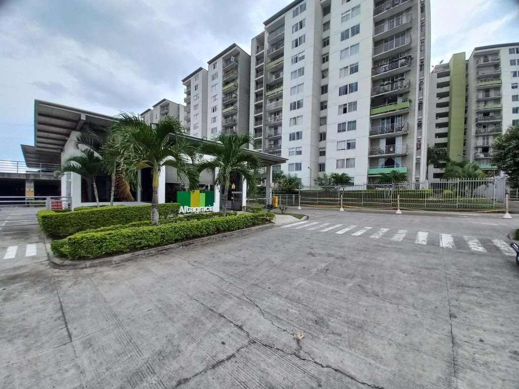 CONJUNTO RESIDENCIAL ALTAGRACIA PISO 2