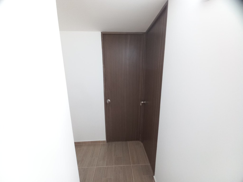 Apartamento En Arriendo - C.r Escarlata Piso 3 Sin Ascensor, Ibagué