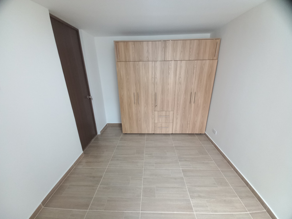 Apartamento En Arriendo - C.r Escarlata Piso 3 Sin Ascensor, Ibagué