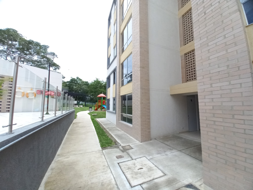 Apartamento En Arriendo - C.r Escarlata Piso 3 Sin Ascensor, Ibagué