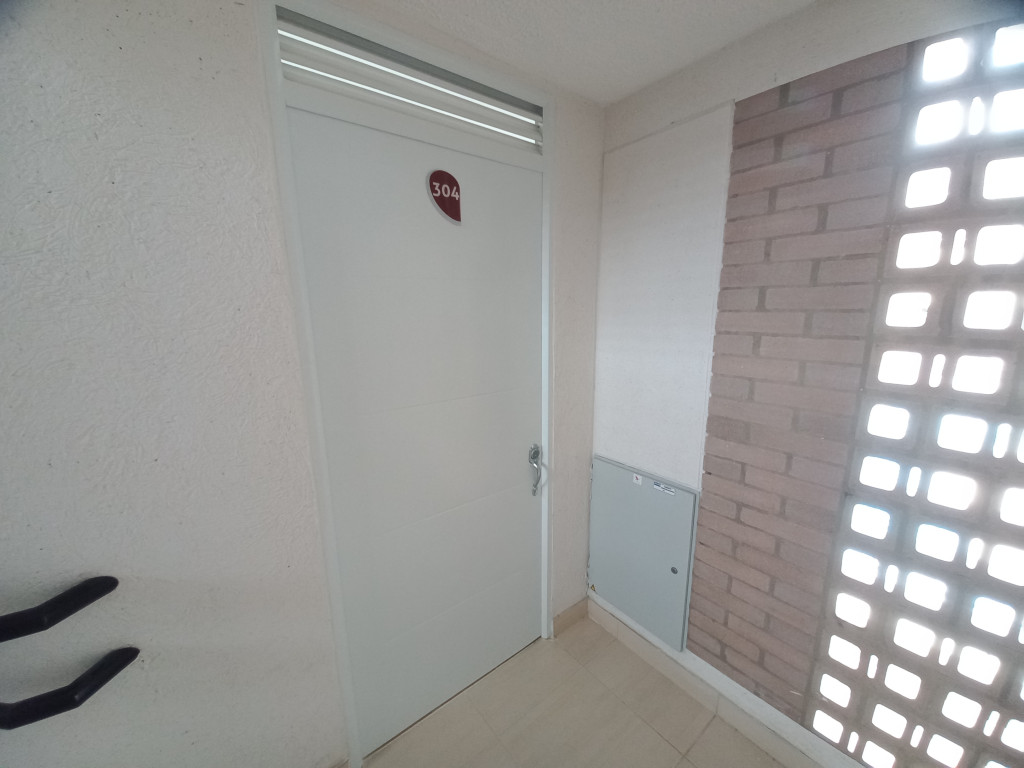 Apartamento En Arriendo - C.r Escarlata Piso 3 Sin Ascensor, Ibagué