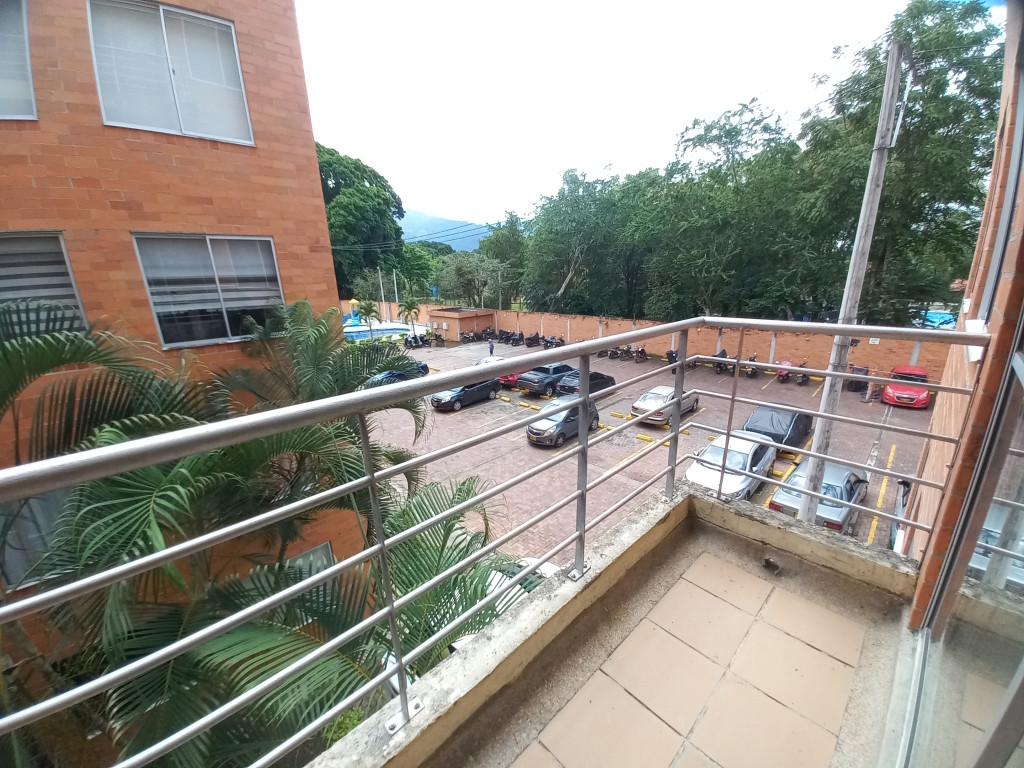 Apartamento En Venta - C.r Monterrey Piso 3 Sin Ascensor, Ibagué