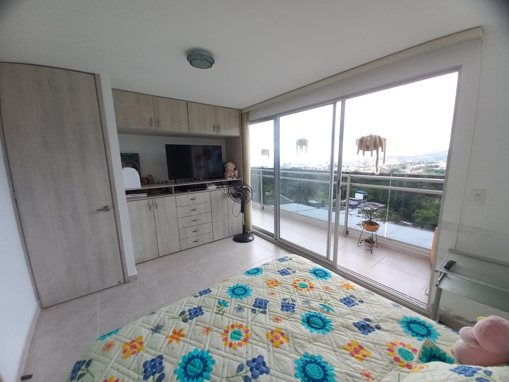 Apartamento En Venta - C.r Foresta Calambeo Piso 12, Ibagué