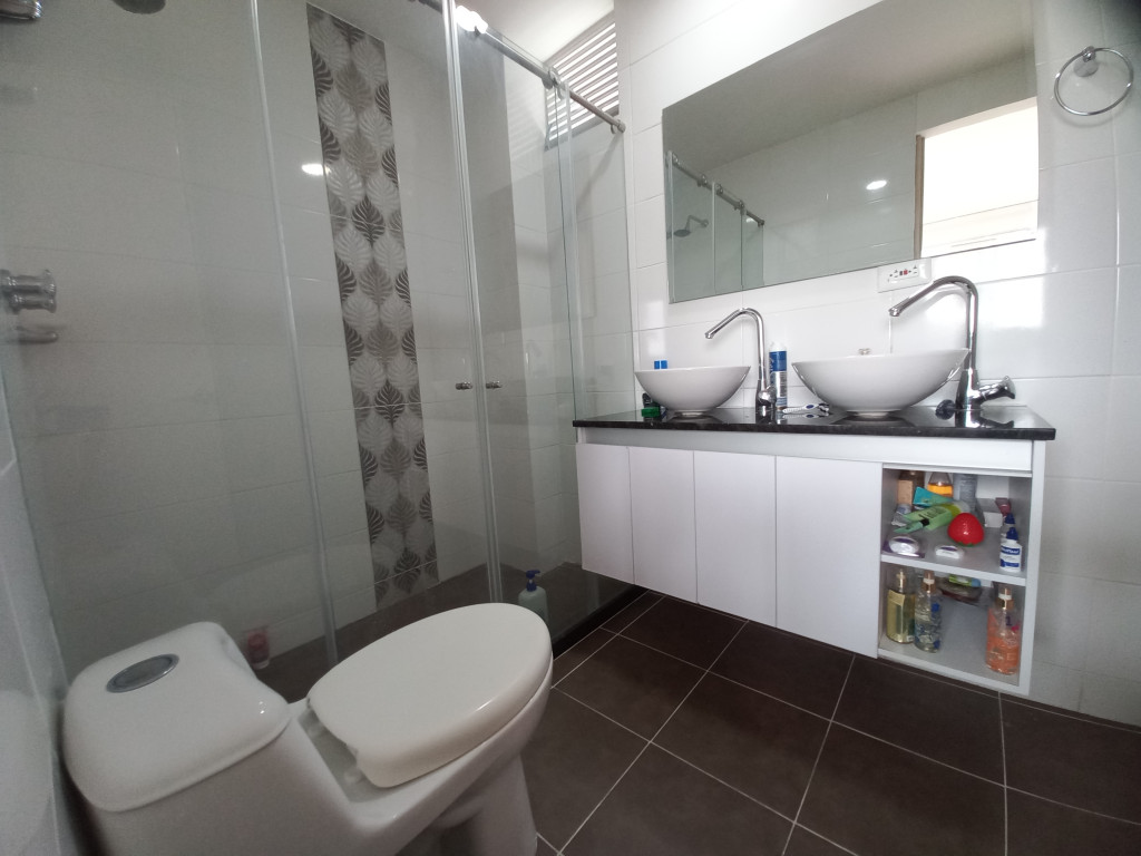 Apartamento En Venta - C.r Foresta Calambeo Piso 12, Ibagué