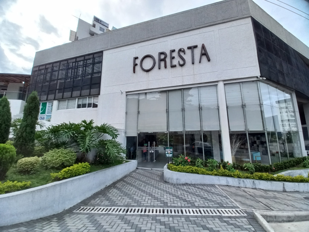 Apartamento En Venta - C.r Foresta Calambeo Piso 12, Ibagué