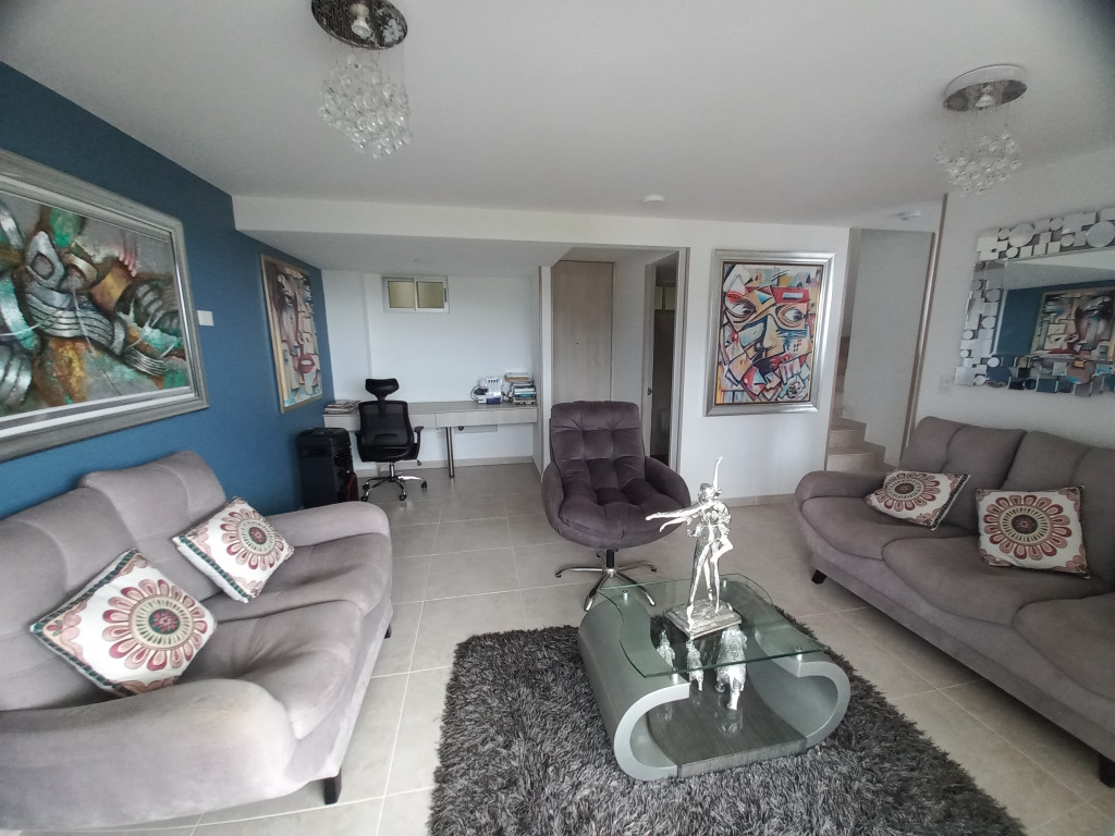 Apartamento En Venta - C.r Foresta Calambeo Piso 12, Ibagué