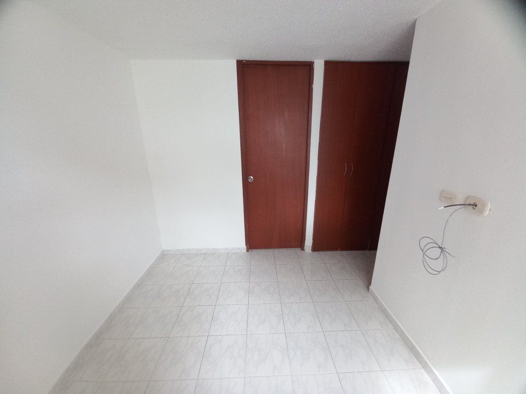 Apartamento En Venta - C.r Mirador De Cantabria Piso 2, Ibagué