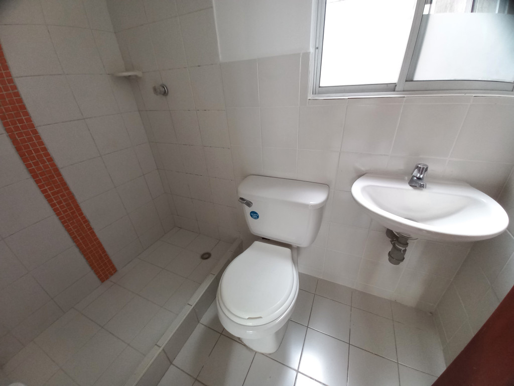 Apartamento En Venta - C.r Mirador De Cantabria Piso 2, Ibagué