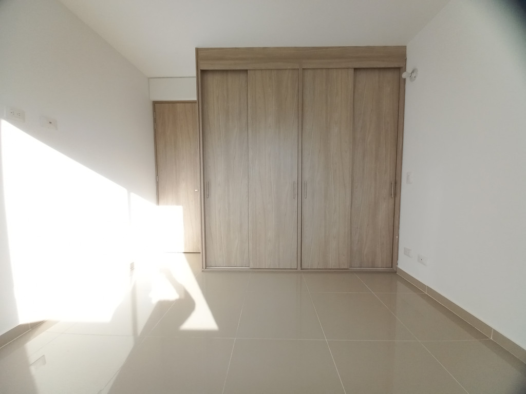 Apartaestudio En Arriendo - C.r Santa Fe De Varsovia Piso 13, Ibagué
